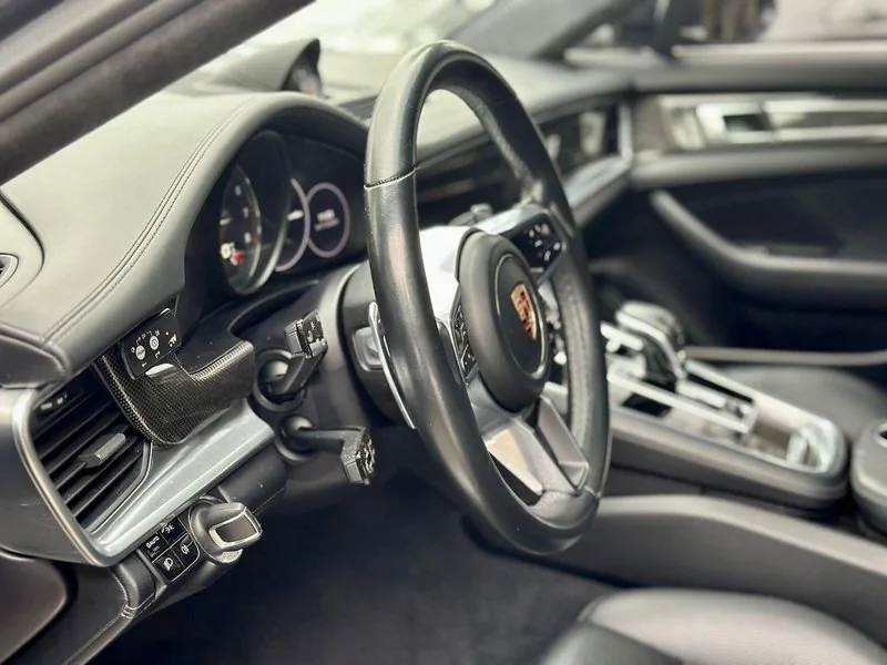 Porsche PANAMERA foto 11