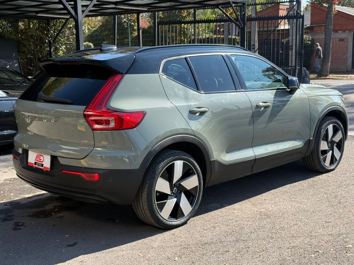 VOLVO EX40 foto 4