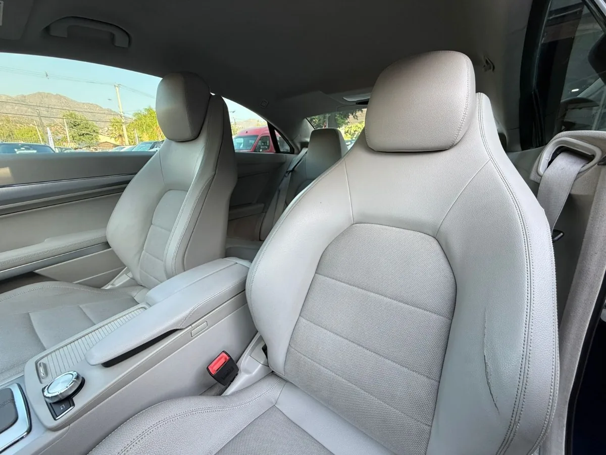 MERCEDES-BENZ E200 COUPE foto 17