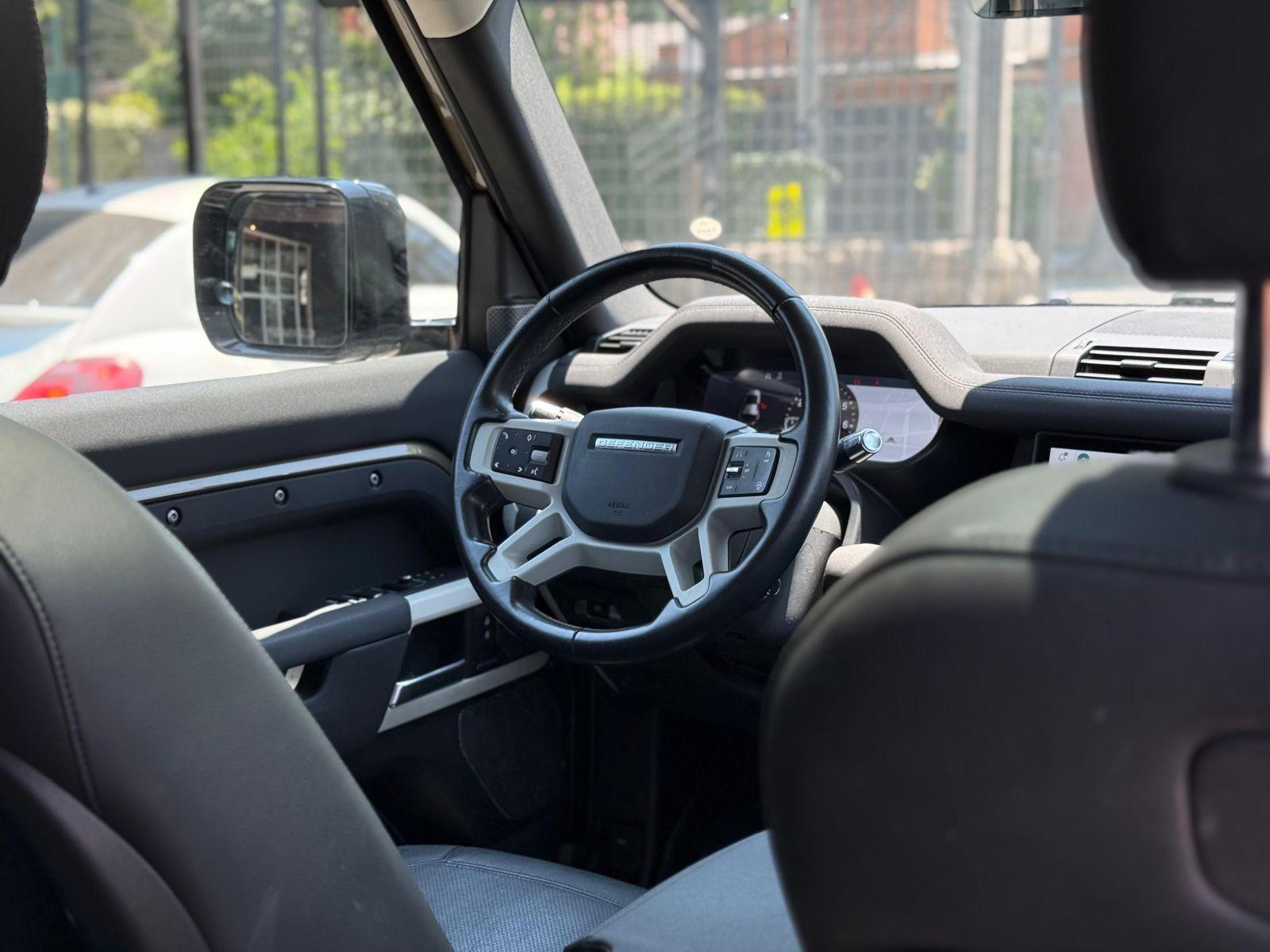 LAND ROVER DEFENDER 110 foto 19