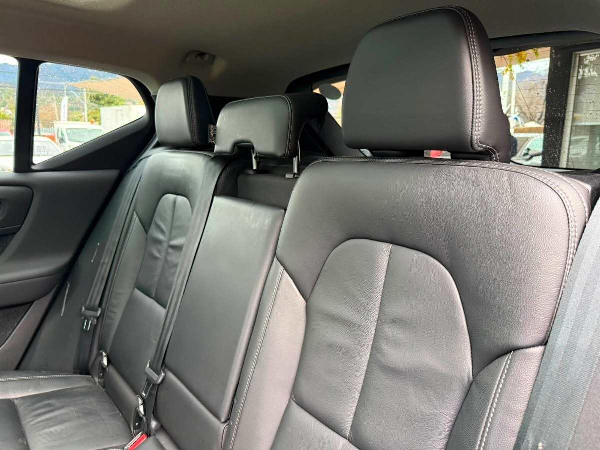 Volvo XC40 foto 19