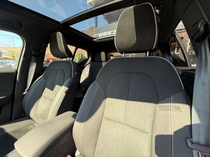 Volvo EX40 P8 AWD foto 17
