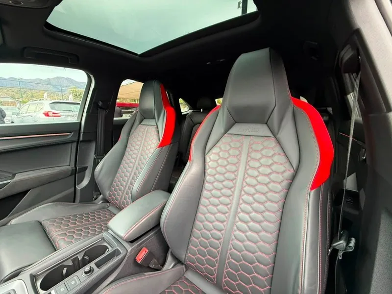 Audi RS Q3 Sportback foto 19