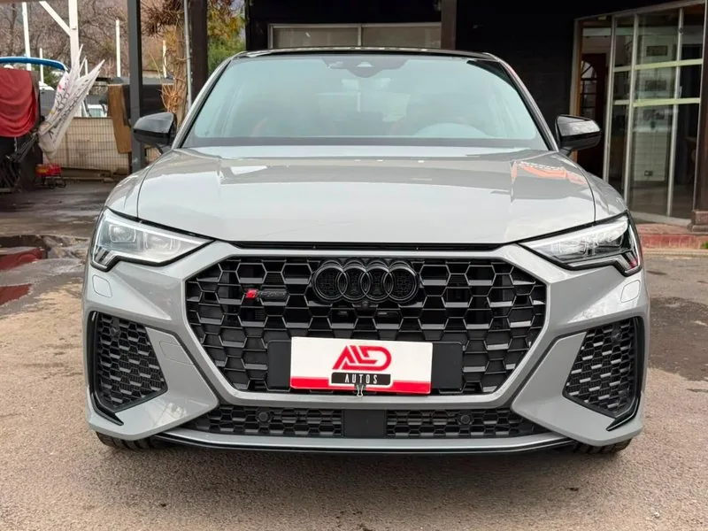 Audi RS Q3 Sportback foto 2