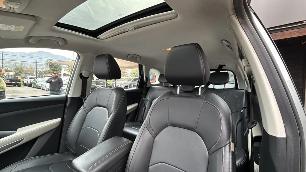 Chevrolet Captiva LTZ foto 17