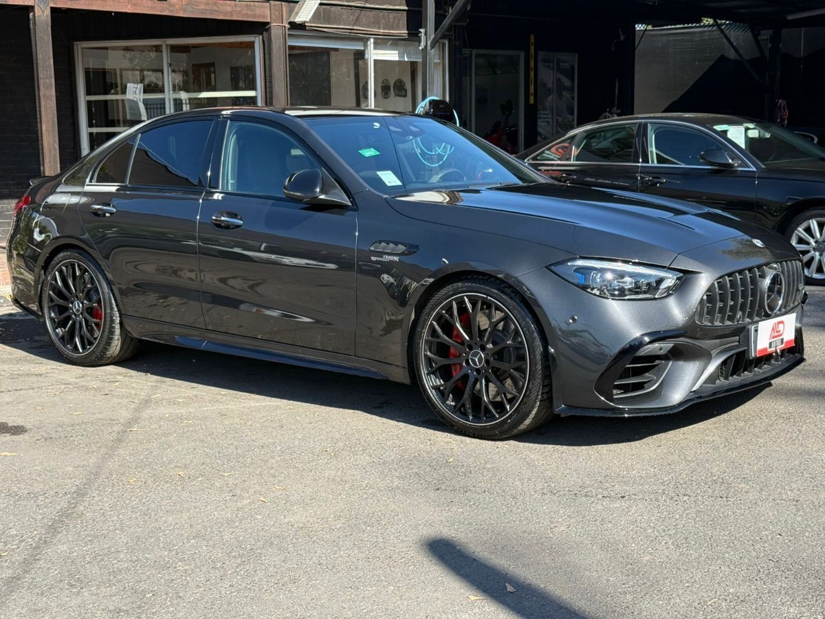 MERCEDES-BENZ C63 AMG S E PERFORMANCE foto 2