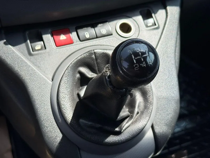 Peugeot PARTNER HDI 1.6 MT DIESEL IMPECABLE foto 12