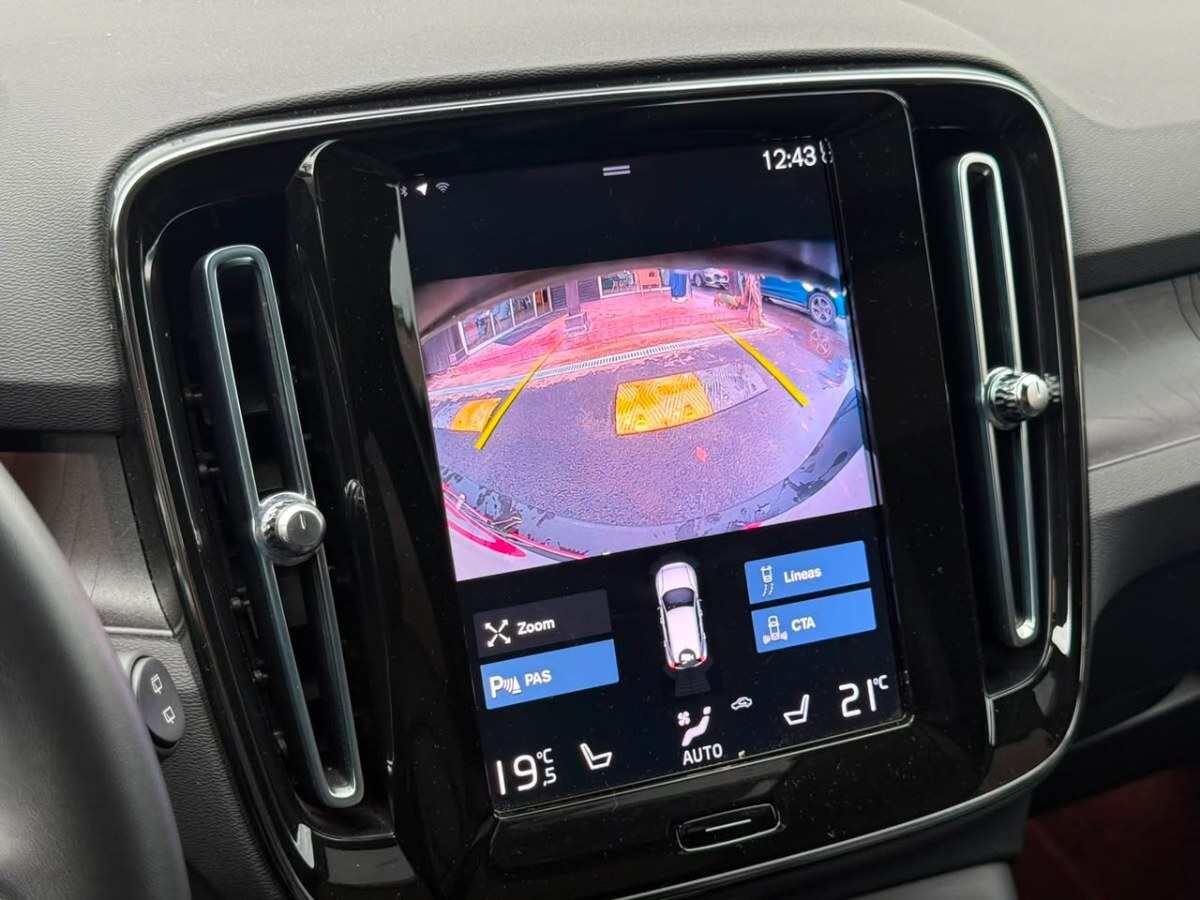 Volvo XC40 foto 13