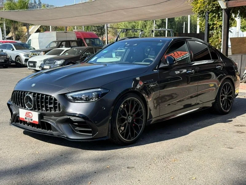 Mercedes-Benz C63 AMG S E PERFORMANCE foto 1