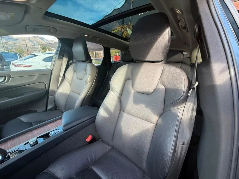 Volvo XC60 2.0 B5 AWD foto 15