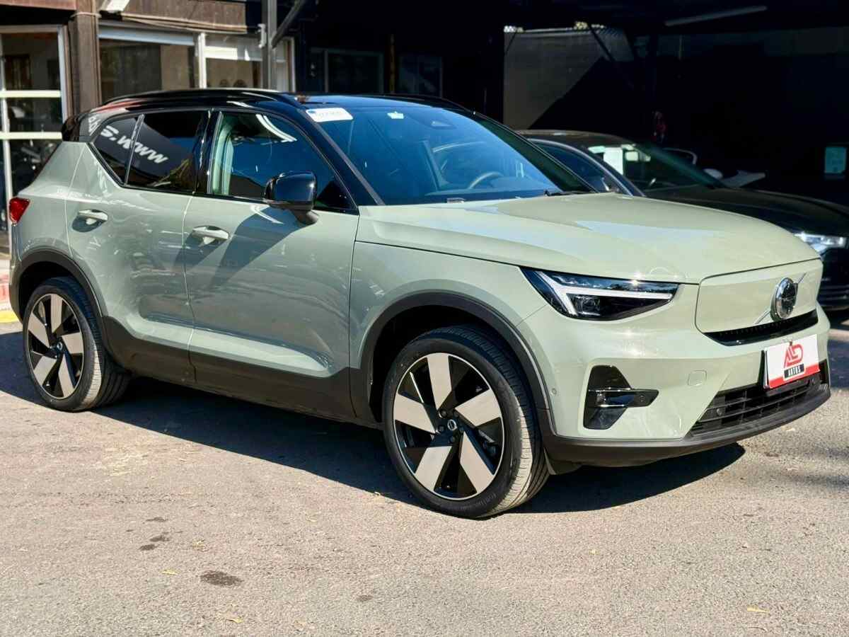 Volvo EX40 foto 2