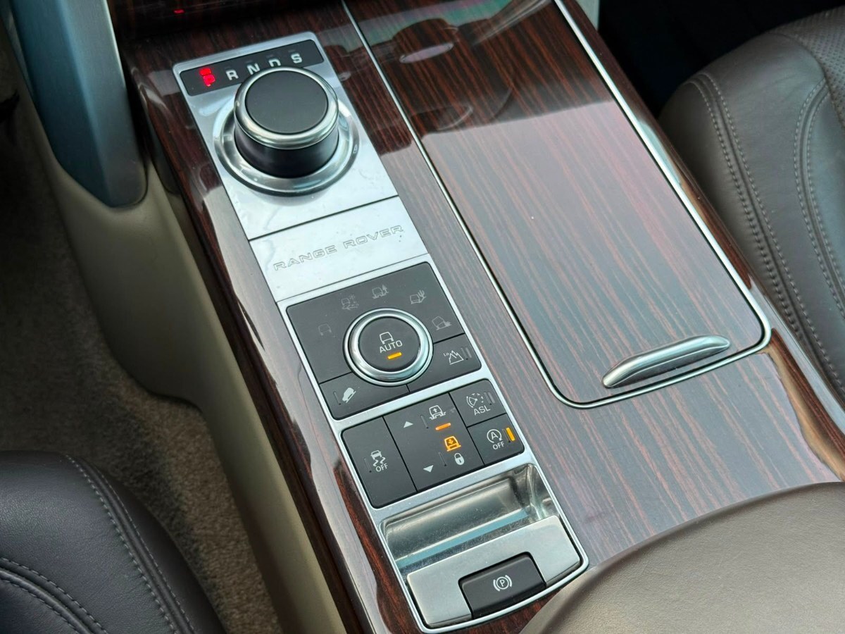 Range Rover Vogue HSE 3.0 Diesel foto 9
