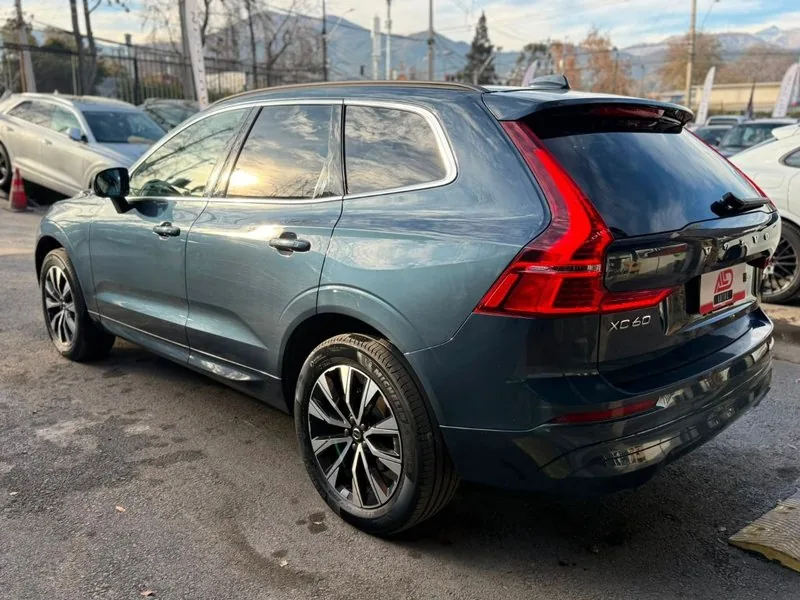 Volvo XC60 2.0 B5 AWD foto 6