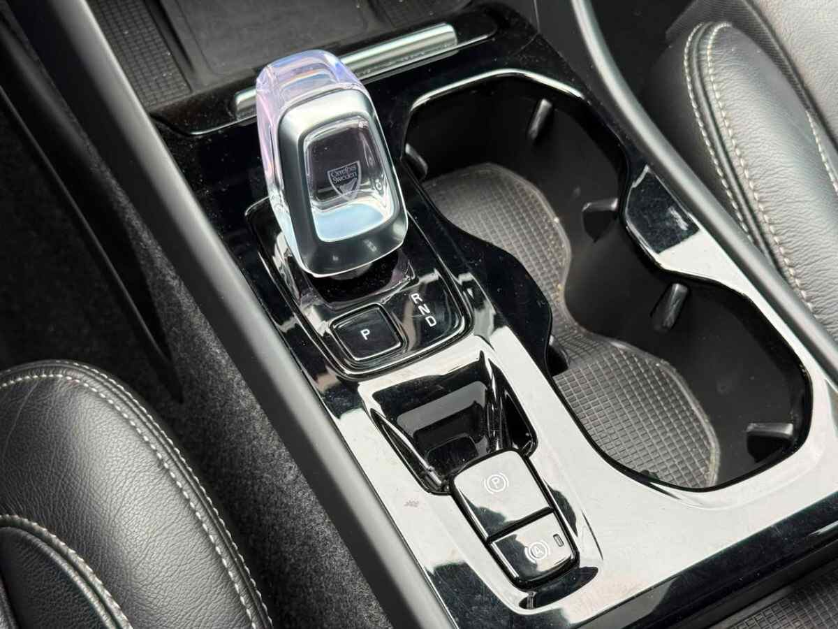 Volvo XC40 foto 9