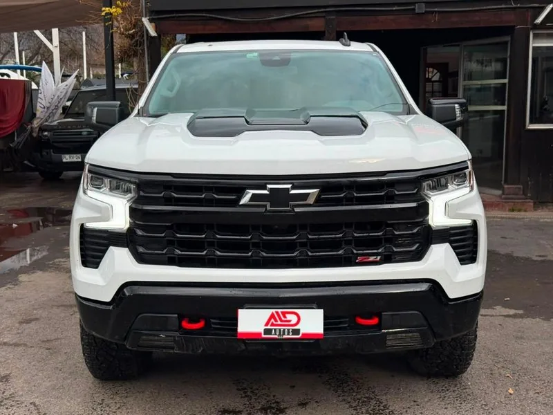 Chevrolet SILVERADO LT TRAIL BOSS 5.3 foto 2