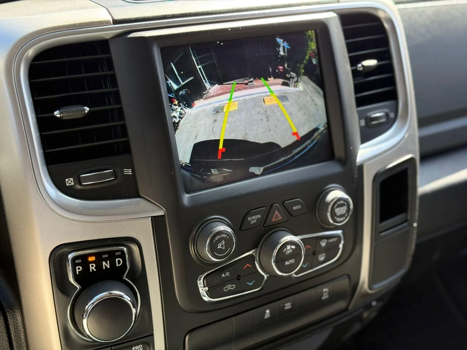 RAM 1500 foto 12