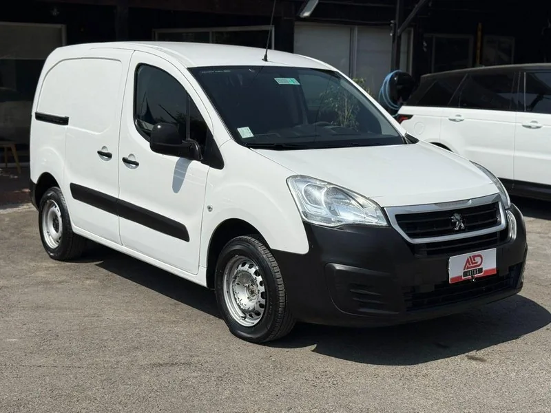 Peugeot PARTNER HDI 1.6 MT DIESEL IMPECABLE foto 3