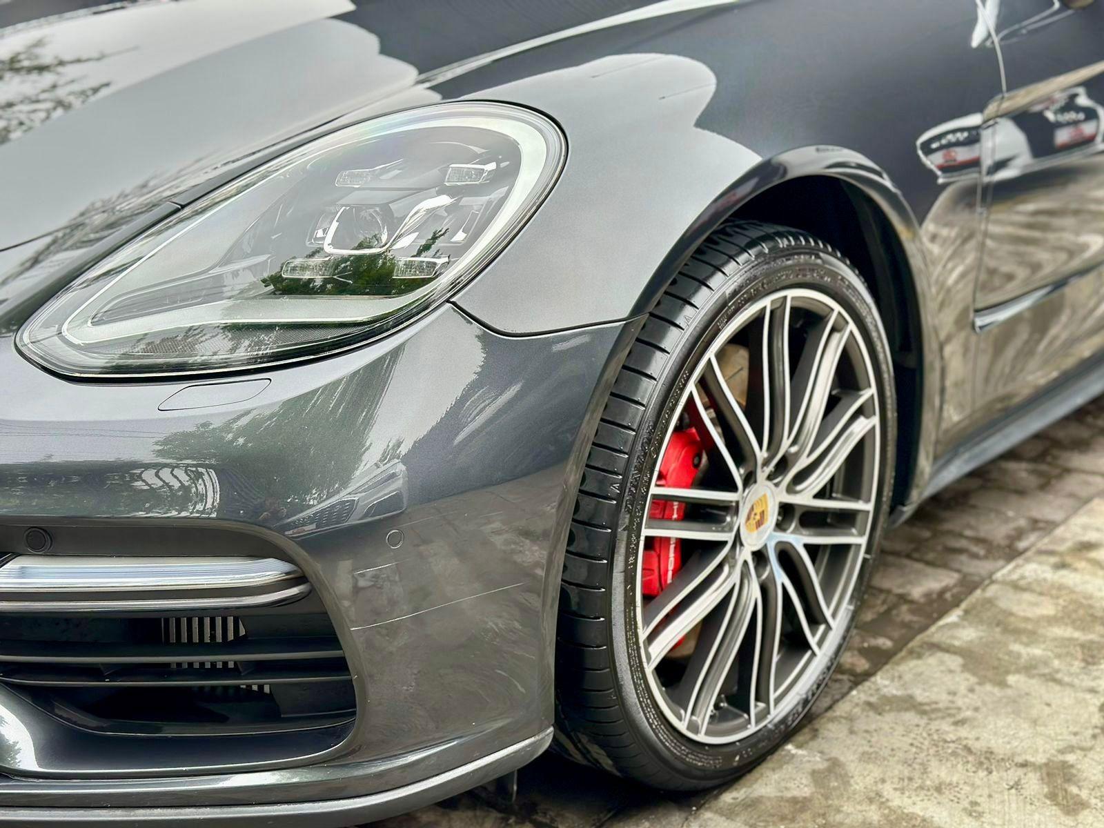 Porsche Panamera foto 4