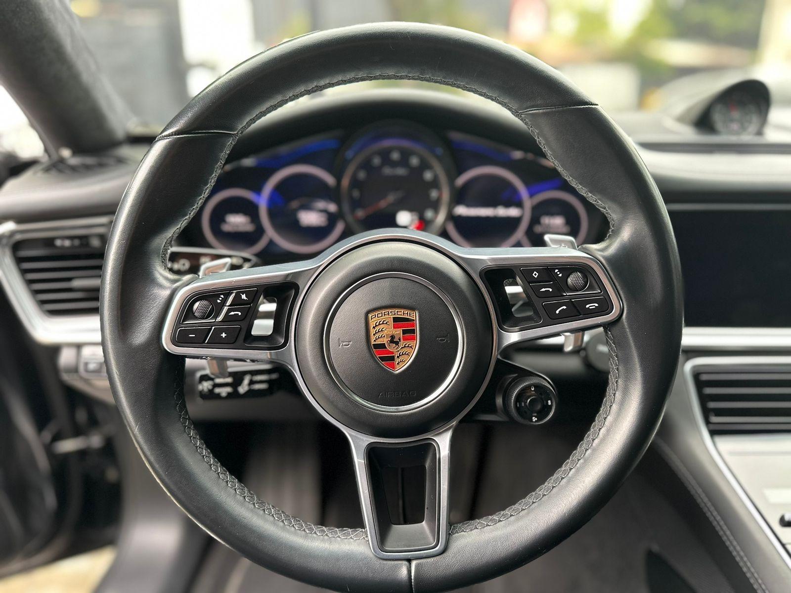 Porsche Panamera foto 13