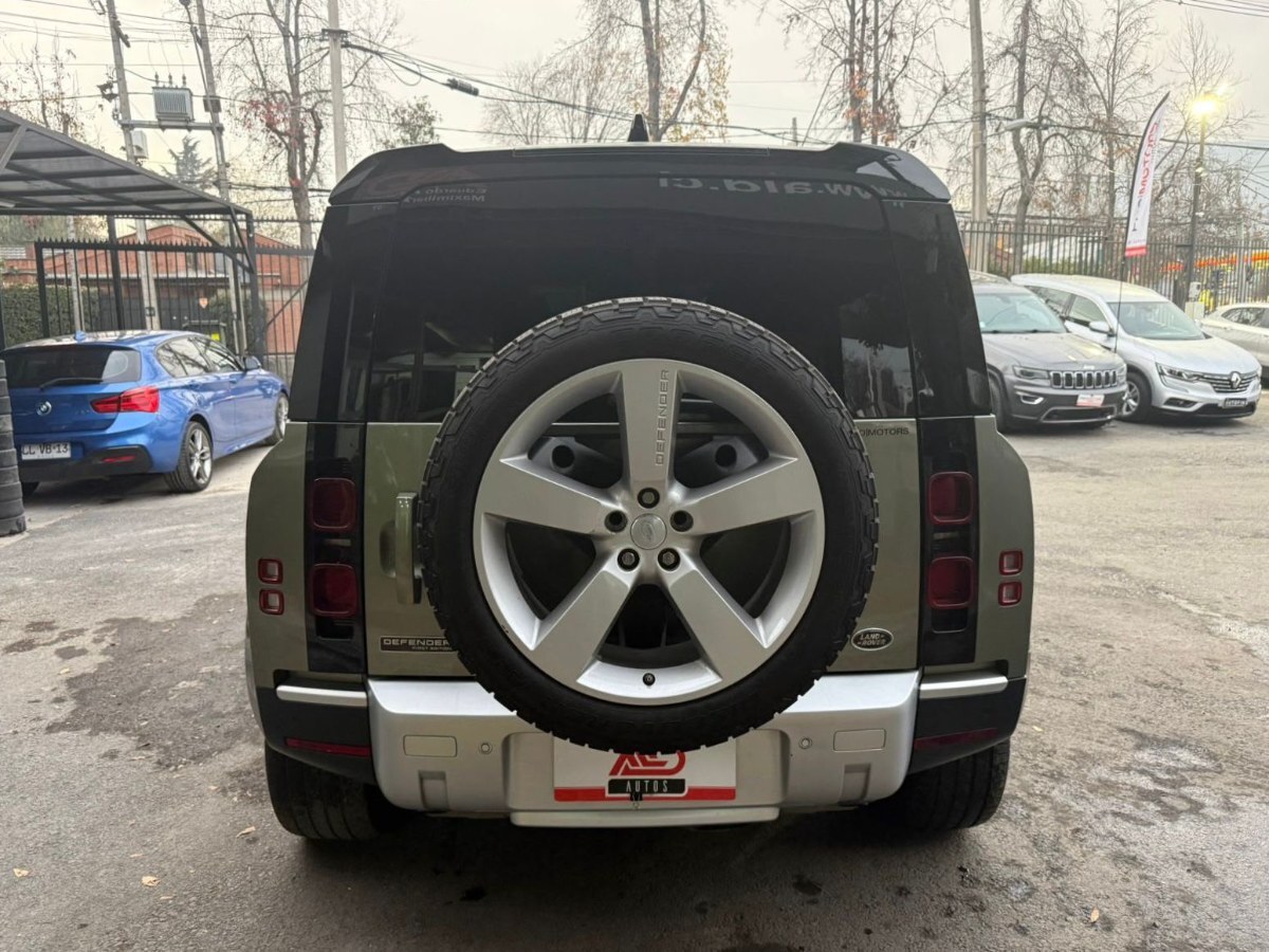 LAND ROVER DEFENDER 110 foto 9