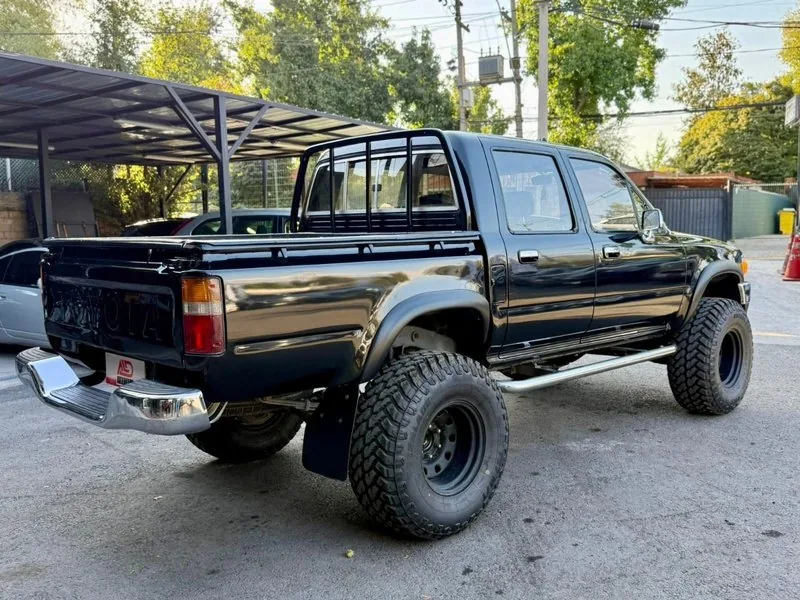 Toyota Hilux foto 4