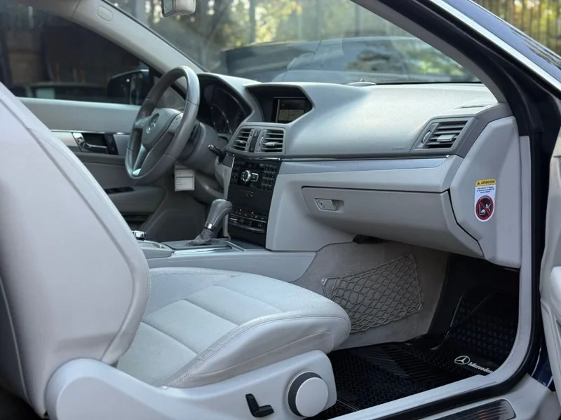 Mercedes-Benz E200 COUPE 2.0 TURBO foto 14