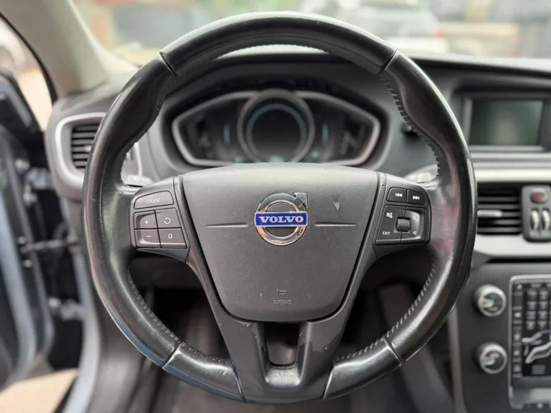 Volvo V40 CROSS COUNTRY T4 foto 9