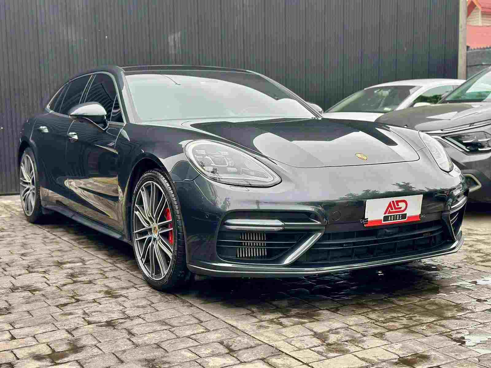 Porsche Panamera foto 2