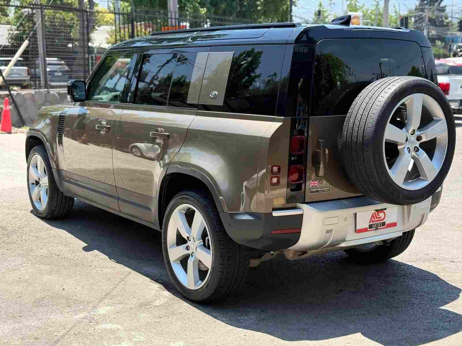 LAND ROVER DEFENDER 110 FIRST EDITION foto 7
