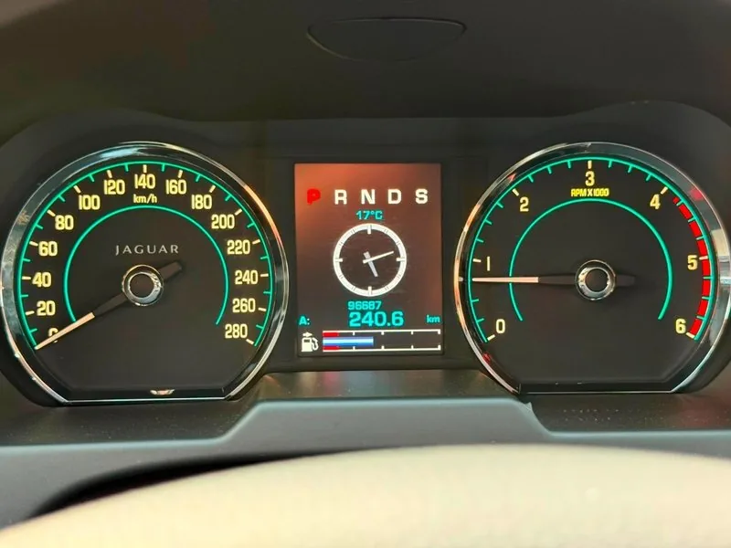 Jaguar XF 30 3.0 DIESEL foto 10