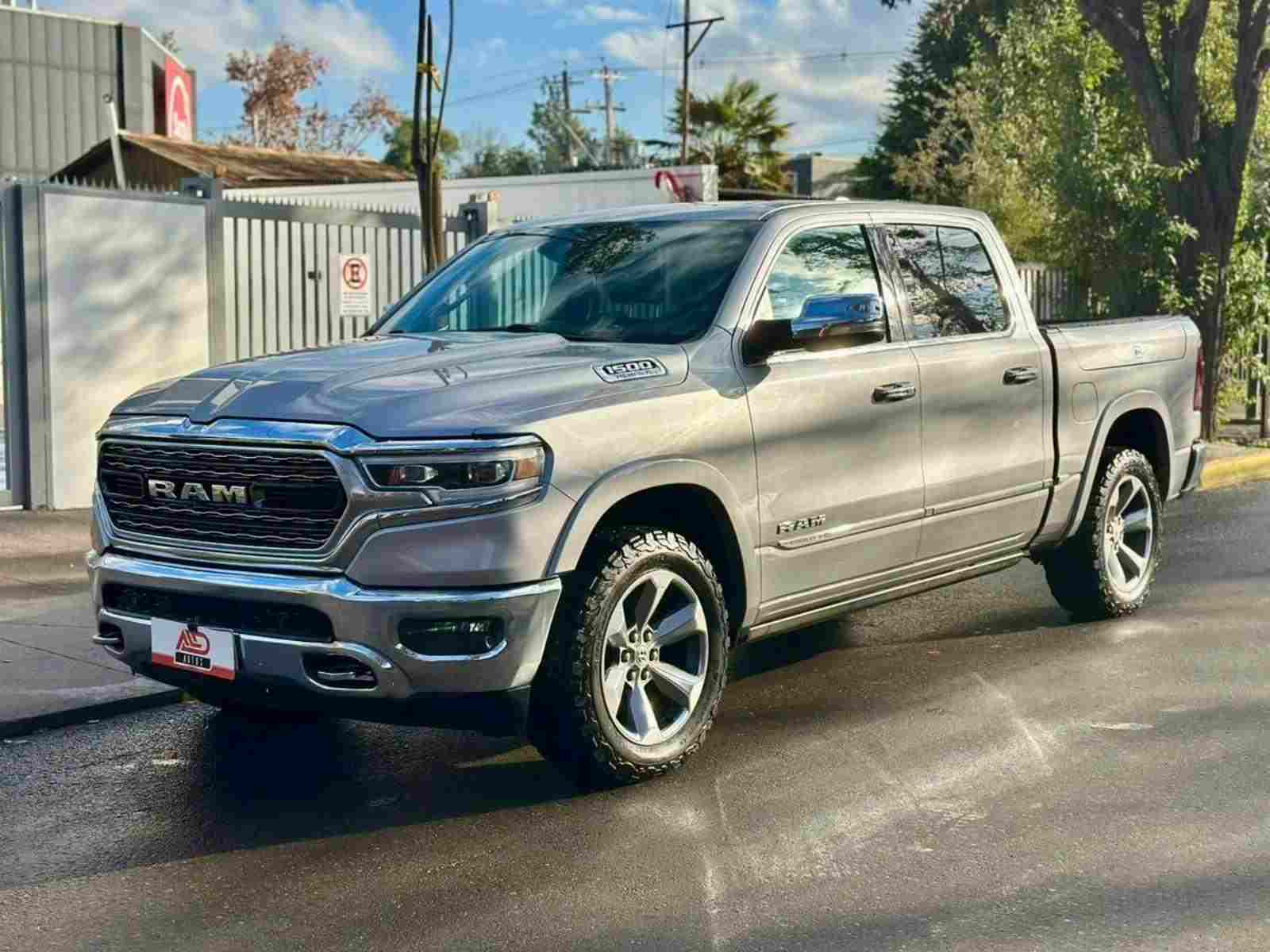 RAM 1500 Limited 4x4 foto 18