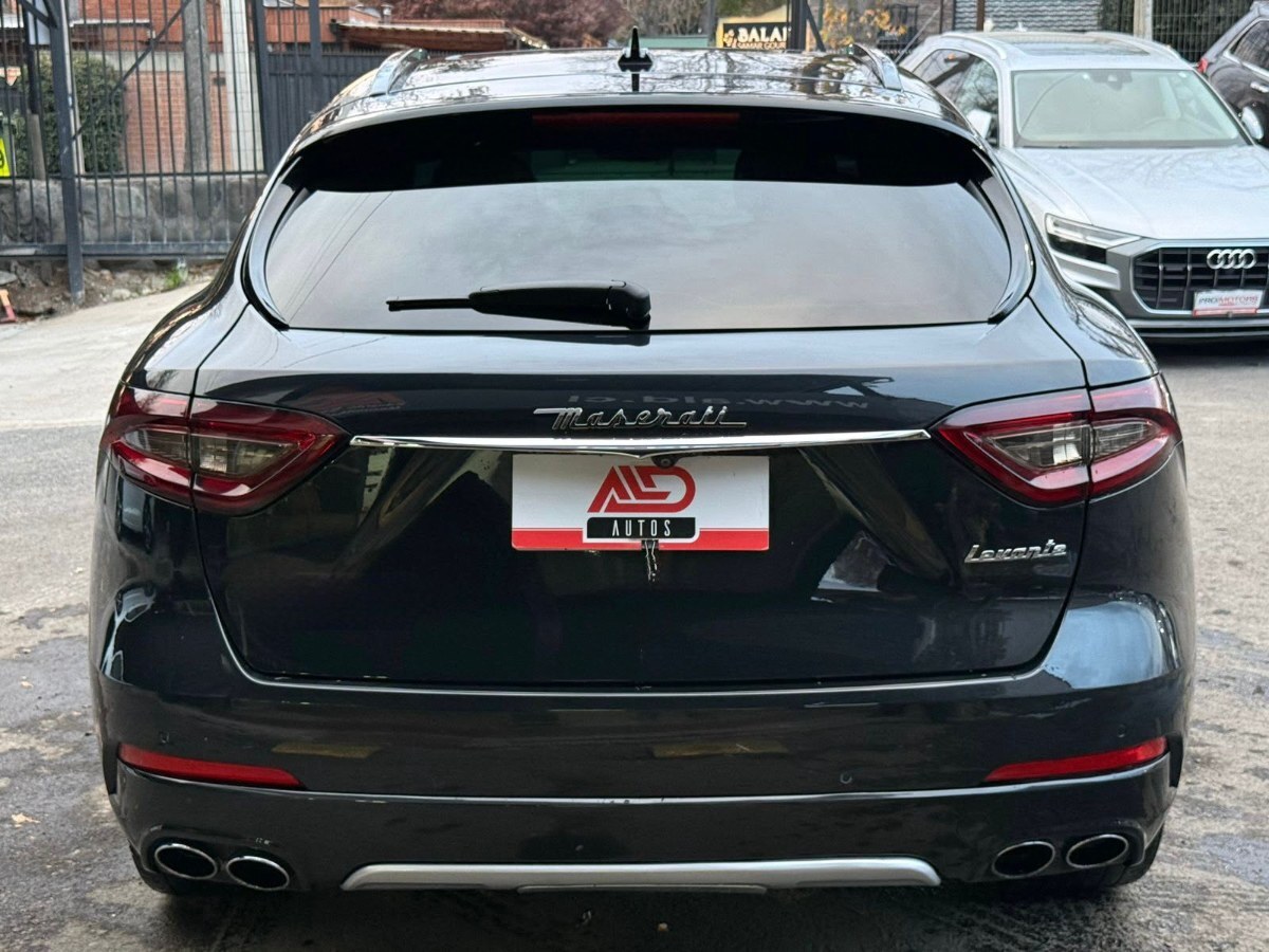 Maserati Levante S 3.0 V6 foto 9