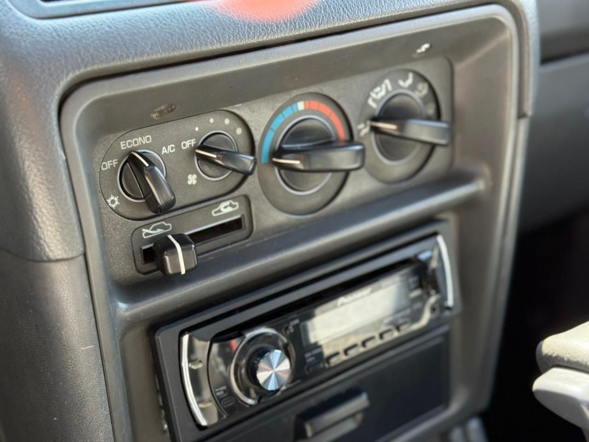 MITSUBISHI MONTERO foto 12