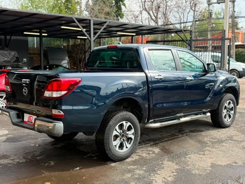 Mazda BT-50 2.2 DIESEL 4X2 MT foto 6