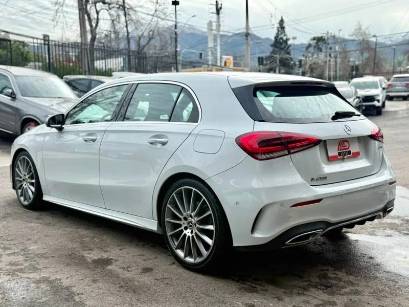 Mercedes-Benz A200 AMG LINE 2.0 foto 6