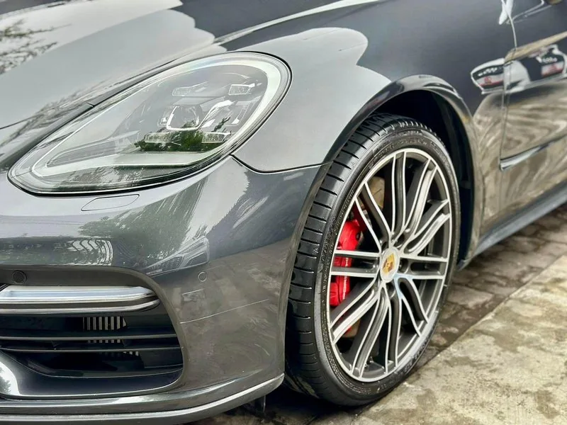 Porsche PANAMERA foto 8