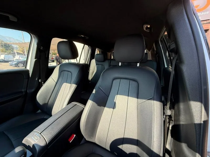 Mercedes-Benz GLB 200 foto 17