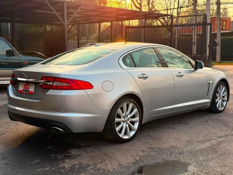 Jaguar XF 30 3.0 DIESEL foto 4
