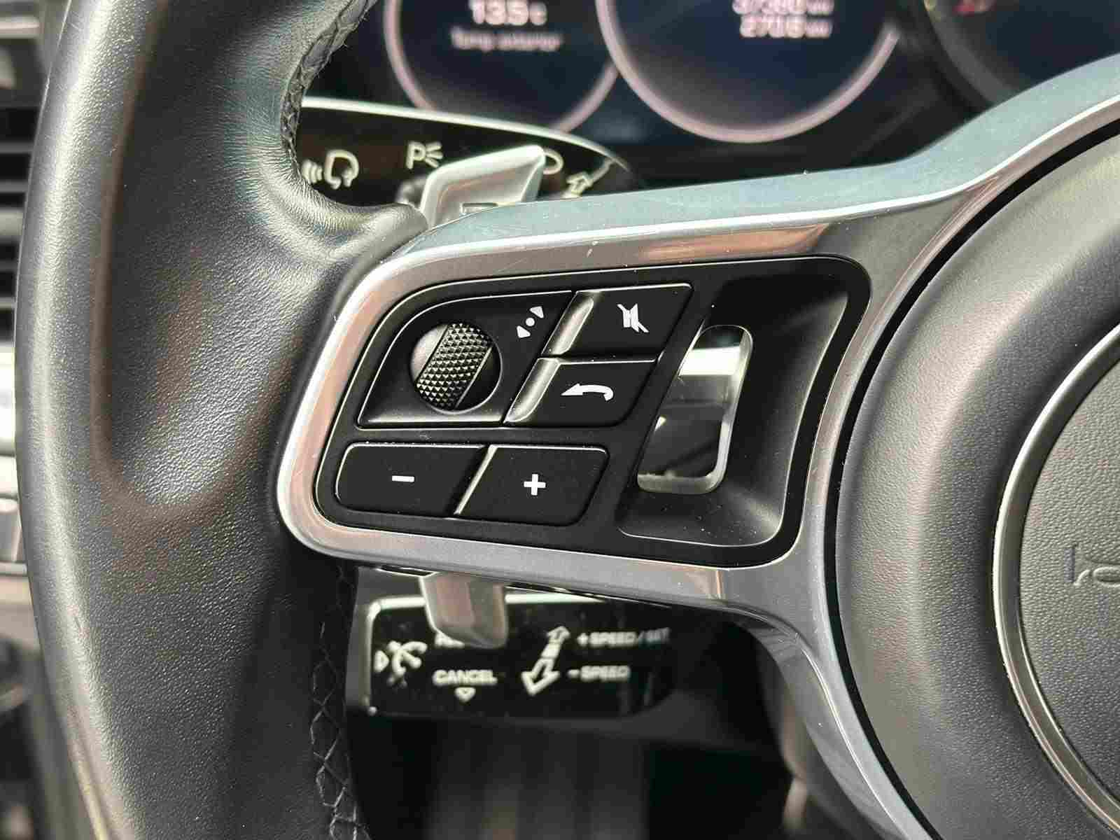 Porsche Panamera foto 8