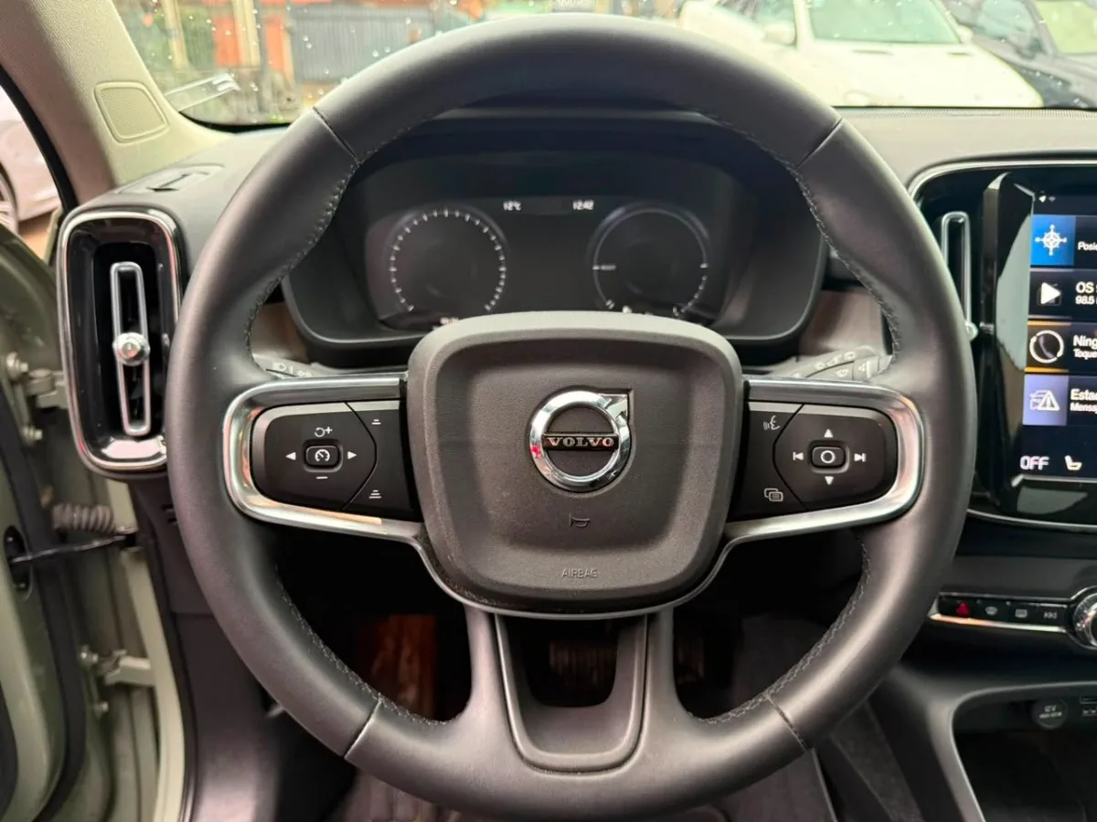 Volvo XC40 T5 Hybrid R Design foto 10