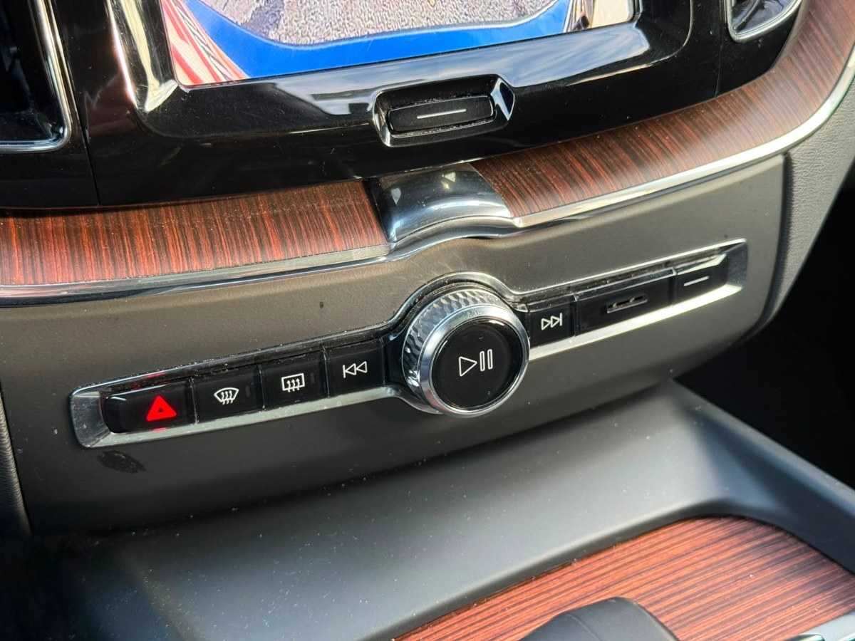 Volvo XC60 foto 8