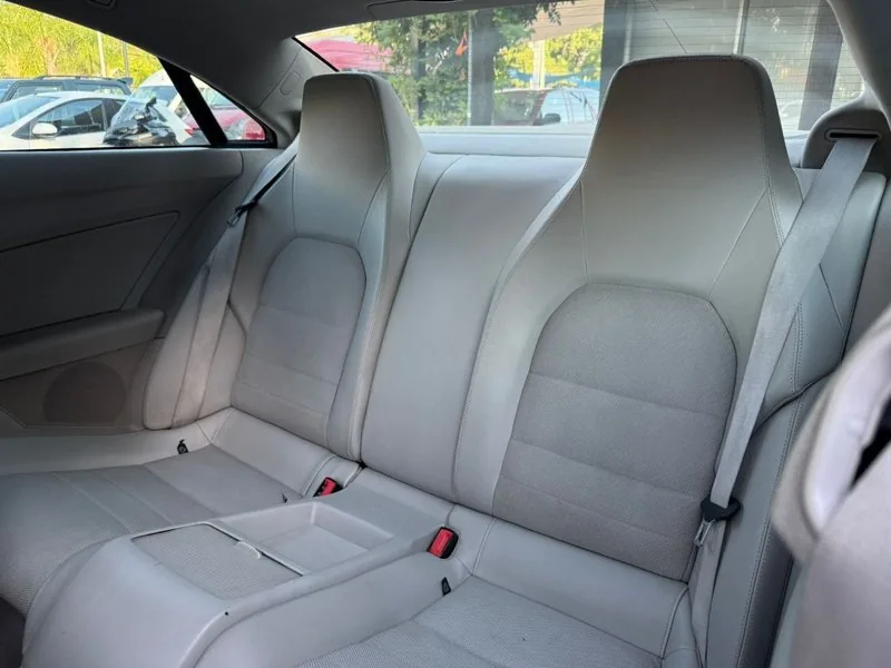 Mercedes-Benz E200 COUPE 2.0 TURBO foto 18