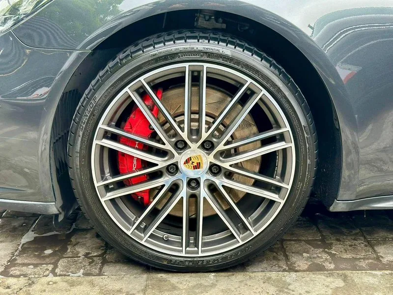 Porsche PANAMERA foto 10