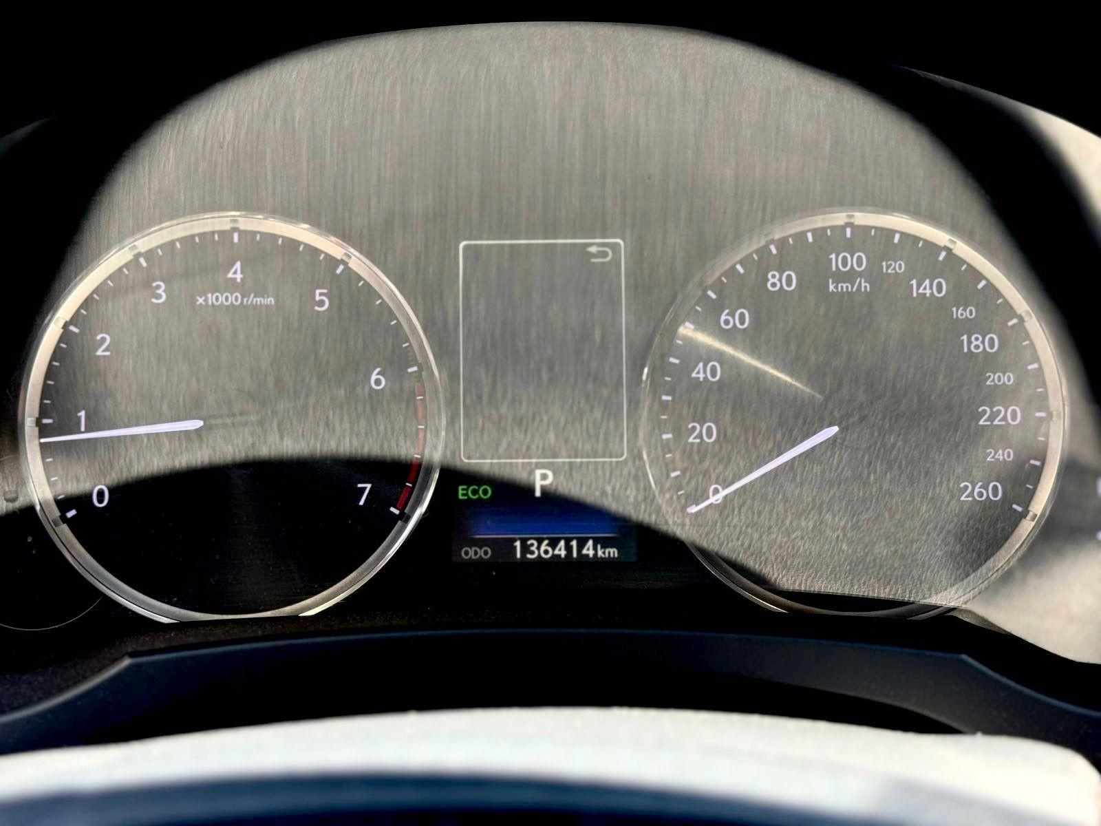Lexus IS 200 foto 12