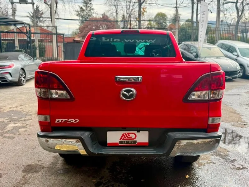 Mazda BT-50 SDX 4X4 3.2 AT FACTURABLE foto 5