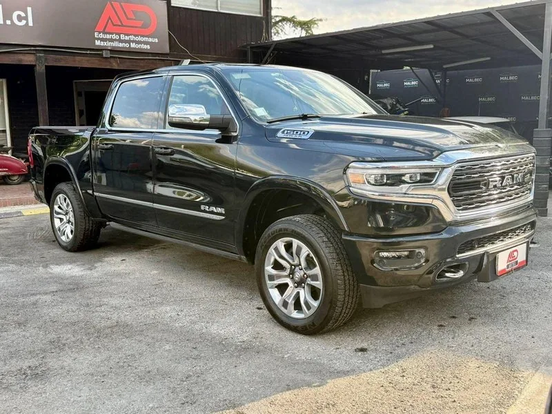 Ram 1500 LIMITED 4X4 foto 3
