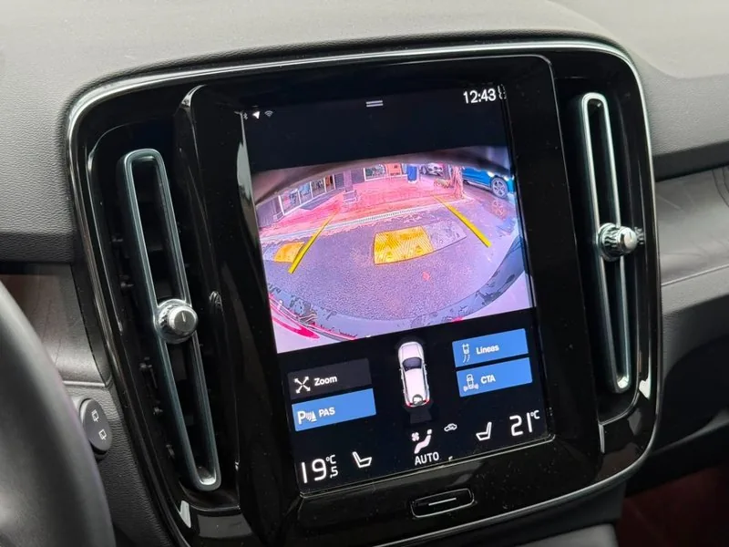 Volvo XC40 T5 HYBRID R DESING 1.5T foto 10