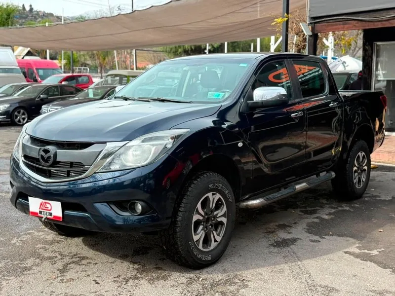 Mazda BT-50 2.2 DIESEL 4X2 MT foto 1