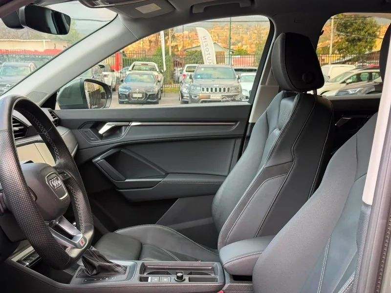 Audi Q3 35 TFSI S LINE foto 9