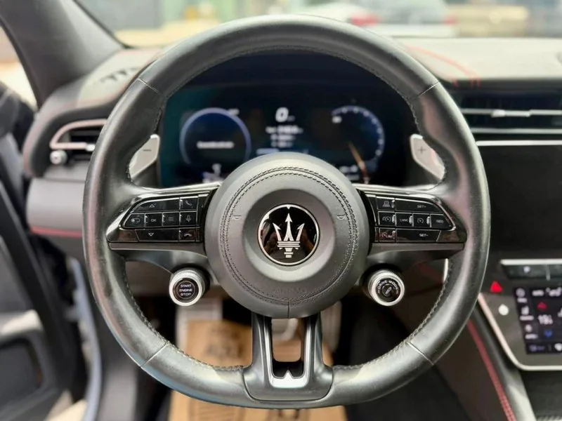 Maserati GRECALE TROFEO AWD 3.0 foto 10